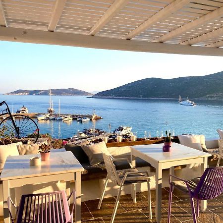 Niriedes Hotel Platis Gialos  Buitenkant foto
