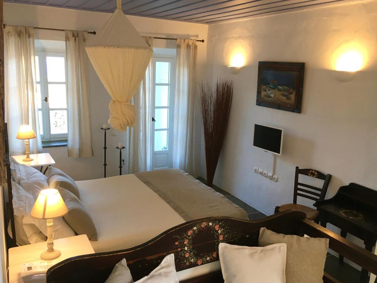 Niriedes Hotel Platis Gialos  Buitenkant foto