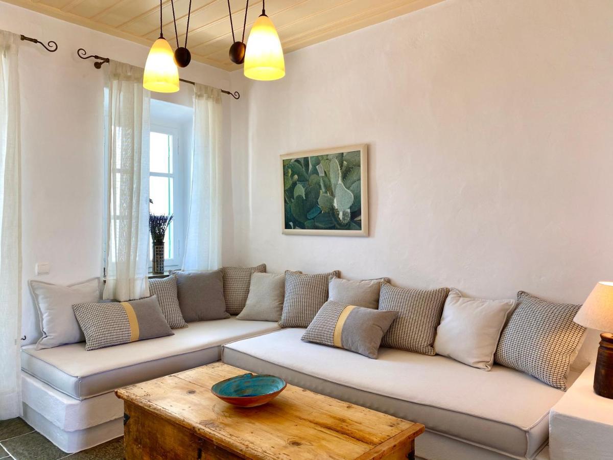 Niriedes Hotel Platis Gialos  Buitenkant foto