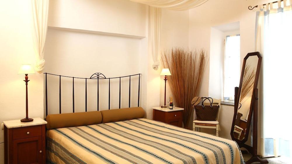 Niriedes Hotel Platis Gialos  Buitenkant foto