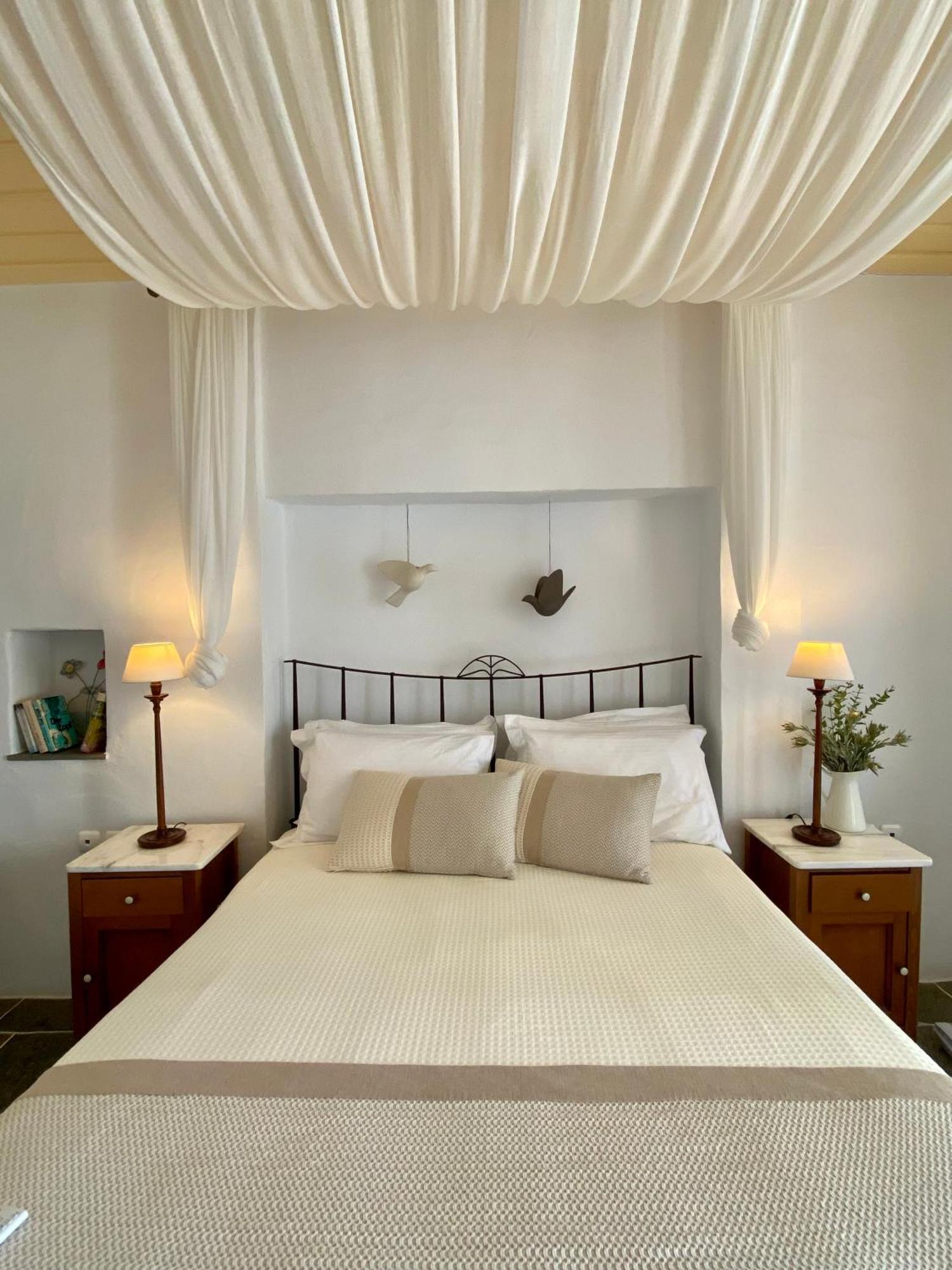 Niriedes Hotel Platis Gialos  Buitenkant foto