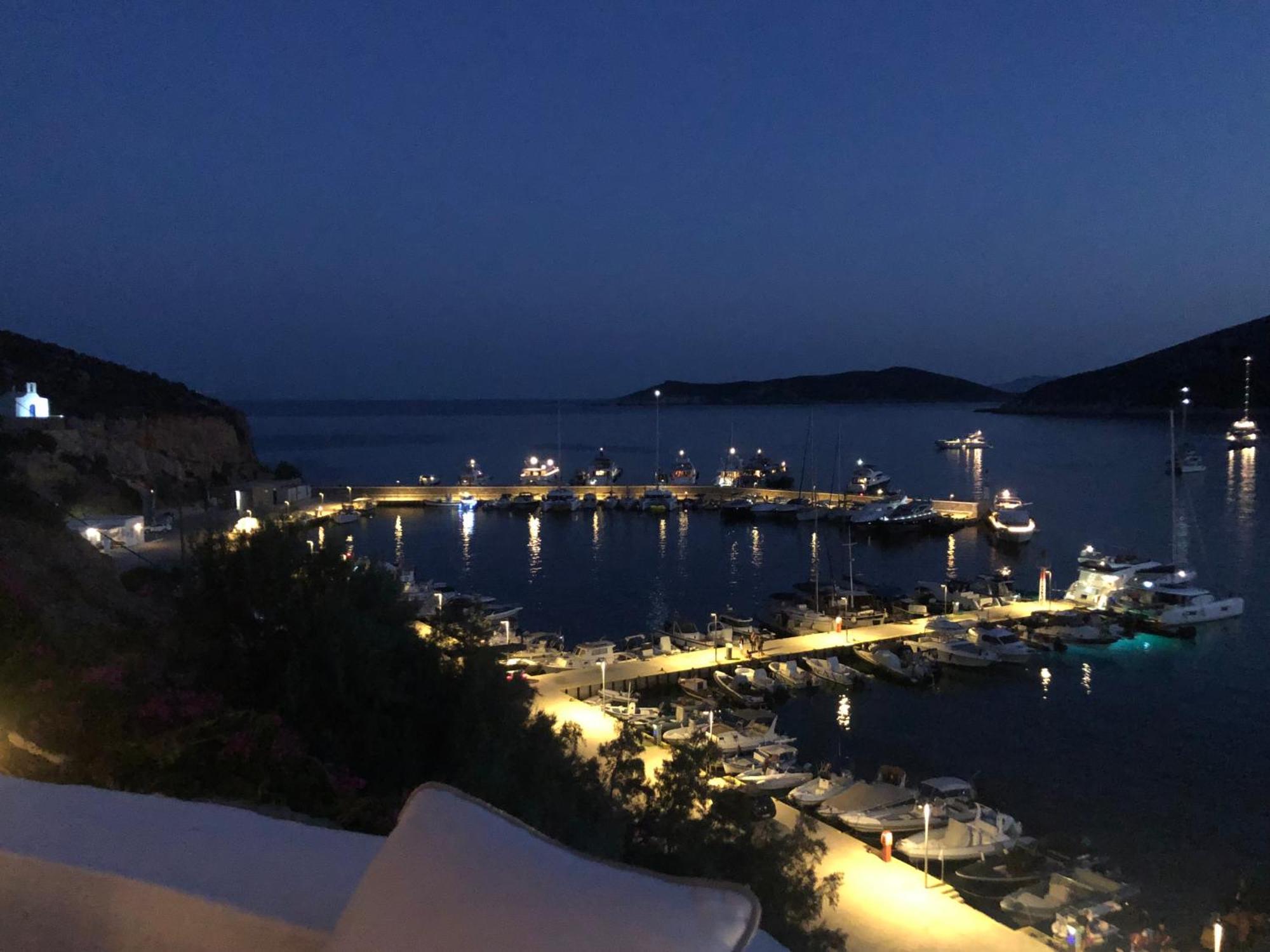 Niriedes Hotel Platis Gialos  Buitenkant foto