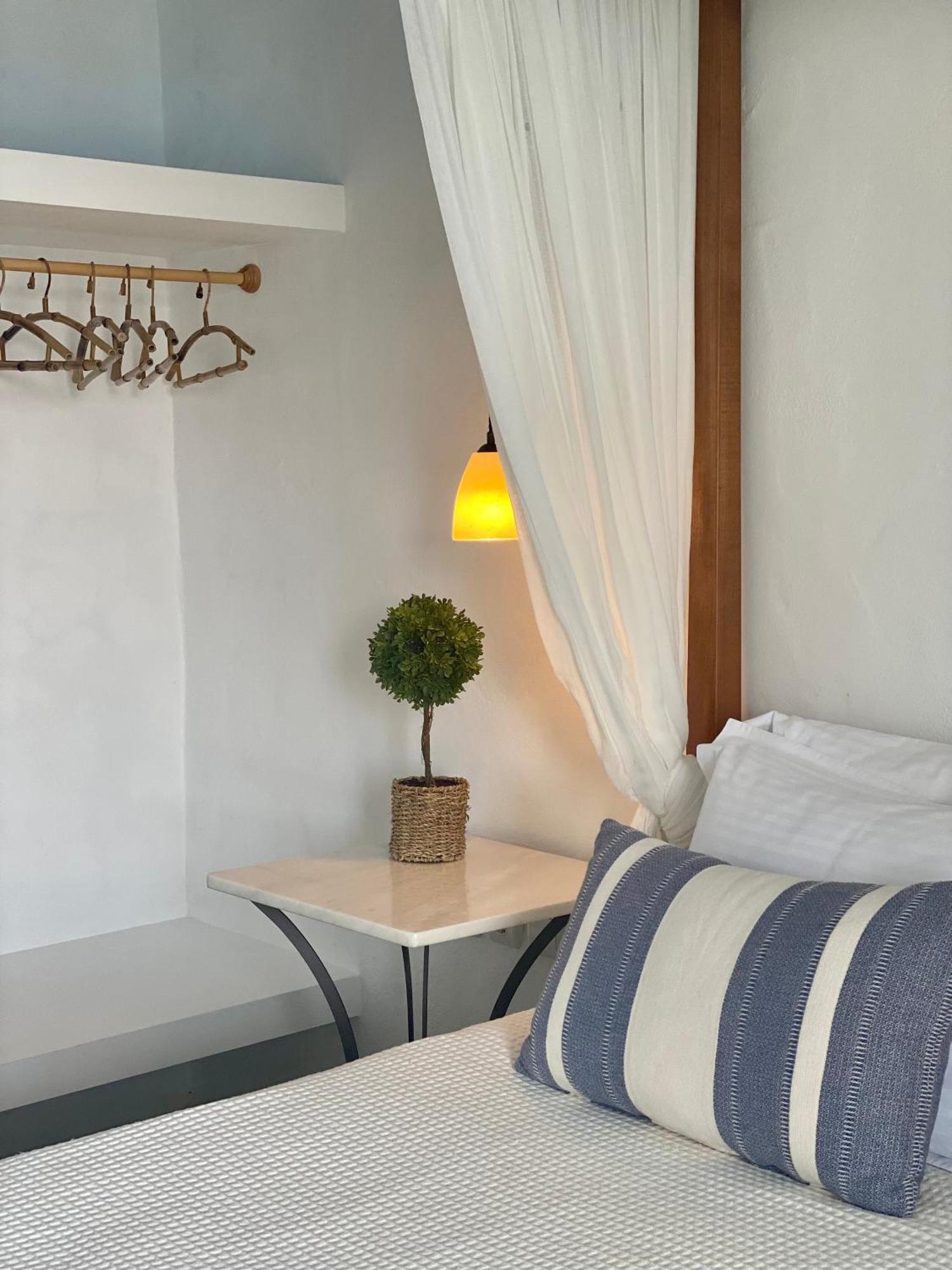 Niriedes Hotel Platis Gialos  Buitenkant foto