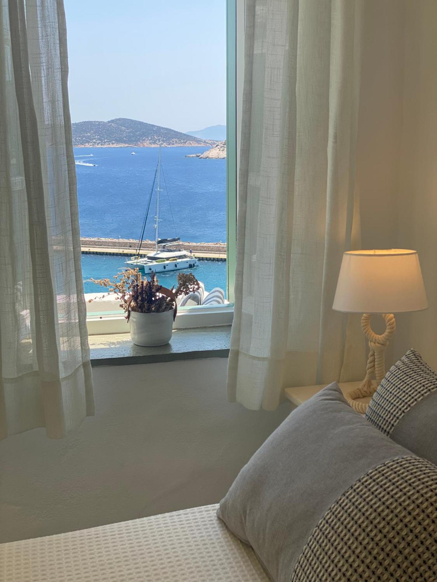 Niriedes Hotel Platis Gialos  Buitenkant foto