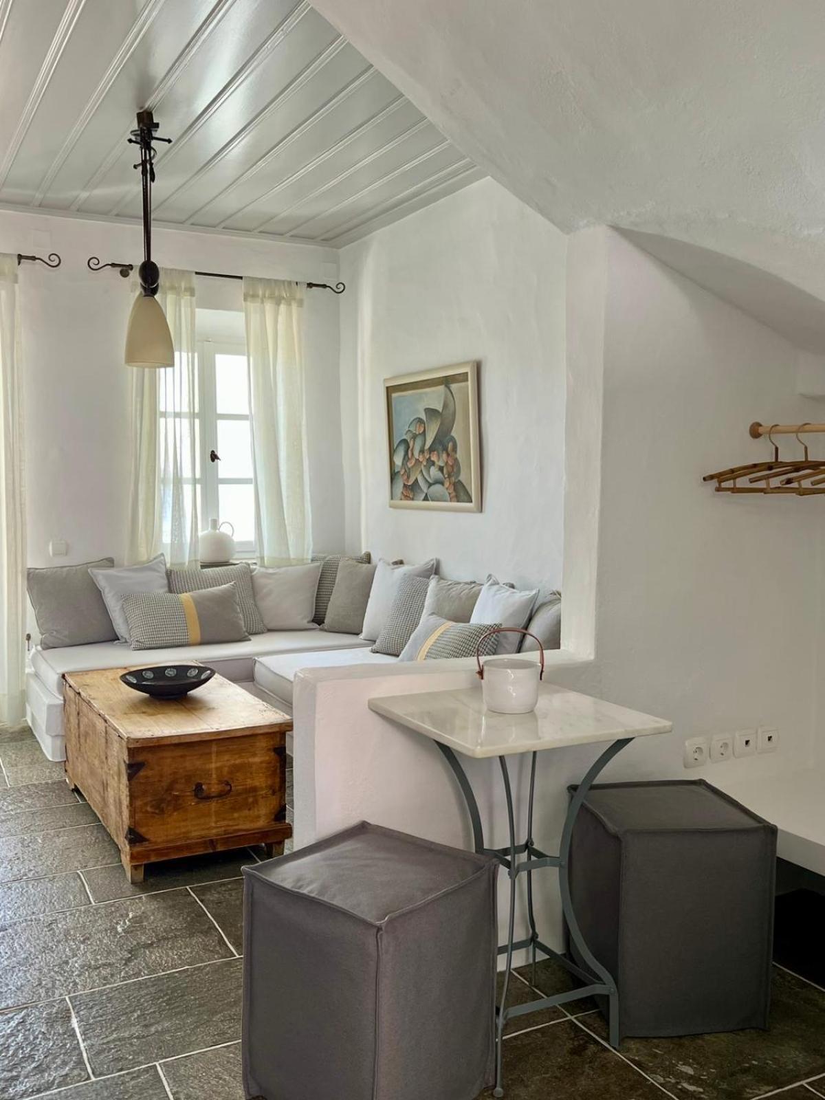 Niriedes Hotel Platis Gialos  Buitenkant foto